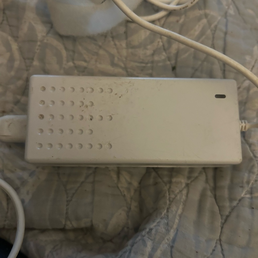 Cricuit white power supply